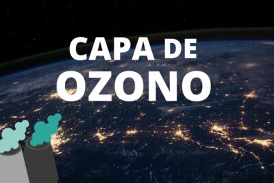Vista nocturna de la Tierra con texto 'Capa de ozono' y chimeneas emitiendo humo, Zn lq3o12Zo