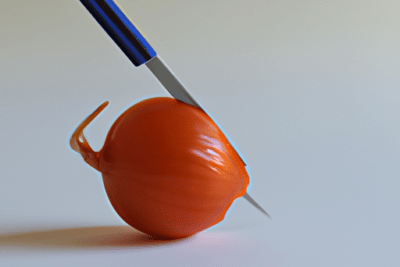 Cuchillo clavado en tomate rojo como metáfora de dudas sobre creatina caducada es segura o peligrosa.