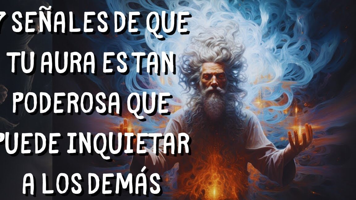 Sabio con cabello y barba blancos entre humo azul y llamas, imagen que invita a descubre el verdadero significado del corazon blanco una mirada profunda