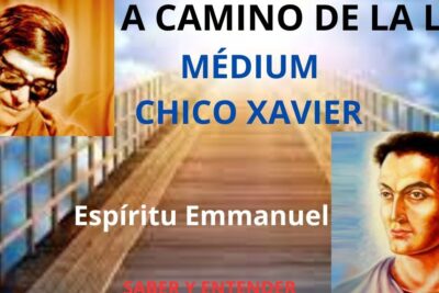 Cartel con un puente iluminado hacia la luz, dos retratos y texto grande en tonos cálidos y azules, descubre que comen los sumos una guia completa sobre la alimentacion de los luchadores de sumo