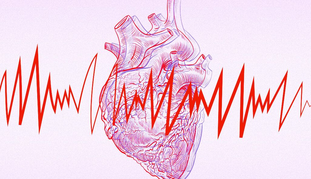 Ilustración de un corazón anatómico con una línea de electrocardiograma irregular que sugiere dolor en el pecho por covid descubre que hacer ahora mismo.