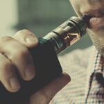 ¿Es seguro fumar vape mientras doy pecho? Descubre todo lo que debes saber