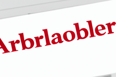 Detalle de texto rojo sobre fondo blanco que ilustra la frase la licencia de adobe acrobat ha caducado o no ha sido activada