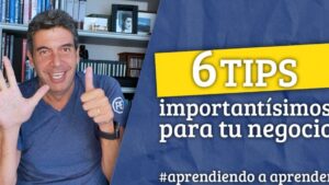 Miniatura de video con hombre sonriente junto a un panel que muestra '6 TIPS' sobre que es un plan de negocio exitoso
