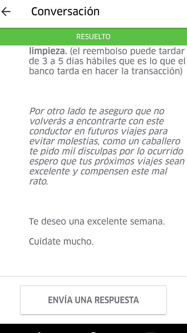 Captura de conversación de soporte marcada como resuelta con explicación de reembolso y disculpas relacionada con que hacer cuando el uber tarda demasiado en llegar 1