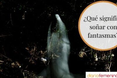 Figura fantasmagórica en un bosque oscuro con la pregunta sobre significado de sonar con ser perseguido interpretacion y significado 1.