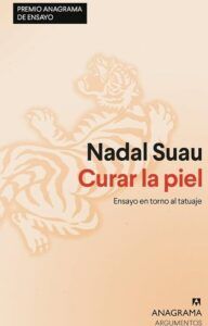 Portada en tonos beige con tigre estilizado y texto que alude al tatuaje, significado de un tatuaje de dragon el arte corporal explicado 1