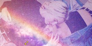 Pareja besándose con fondo galáctico y tonos morado-rosados, signos del zodiaco en el amor descubre su significado