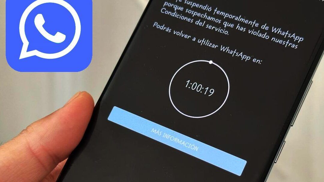 Pantalla de móvil mostrando que te han suspendido la cuenta de whatsapp descubre que hacer ahora mismo con un contador circular y botón 'MÁS INFORMACIÓN'
